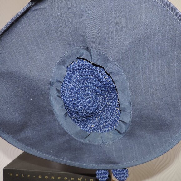 Vintage Antique Woman\'s wide stiff brim Navy Blue Hat with crochet crown main image 7